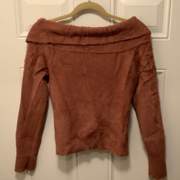 Express| NWT Off Shoulder Feminine Coquette Romantic Sweater Dusty Rose Pink M - Picture 6 of 6